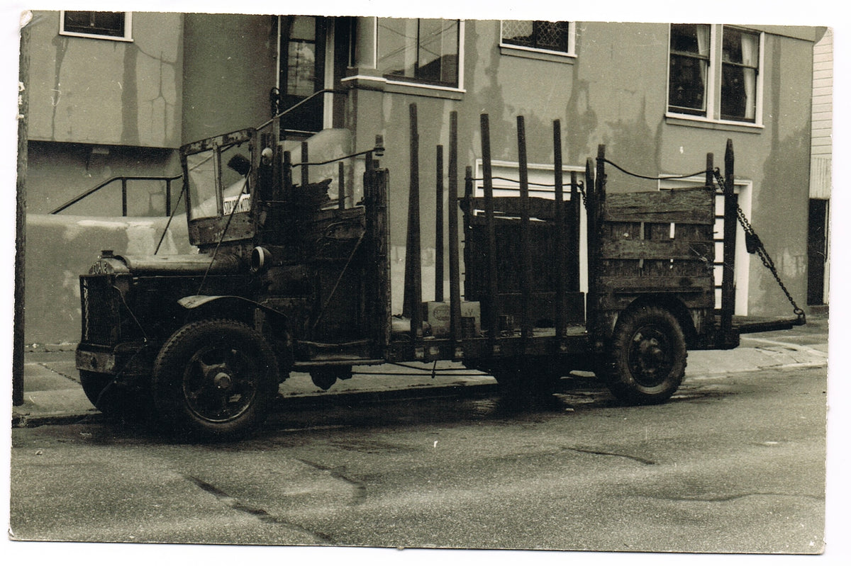 Eric Lansdown’s 1923 Doane truck, photographed in San Francisco in 1963, reflecting his early metalwork and antique-vehicle craftsmanship.